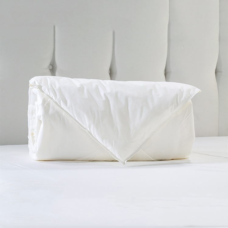 Manufacturer Hotel Bedroom White Filling Duvet 100% Cotton Quilted Duvet