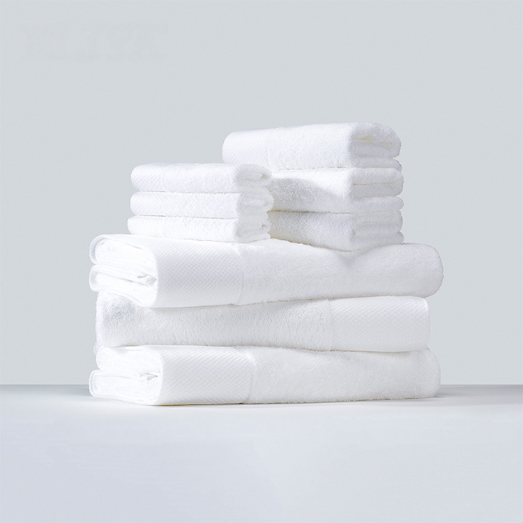 Customized Cotton Wyndham Grand Hotel Dobby Border Bath Towel Embroidered Black
