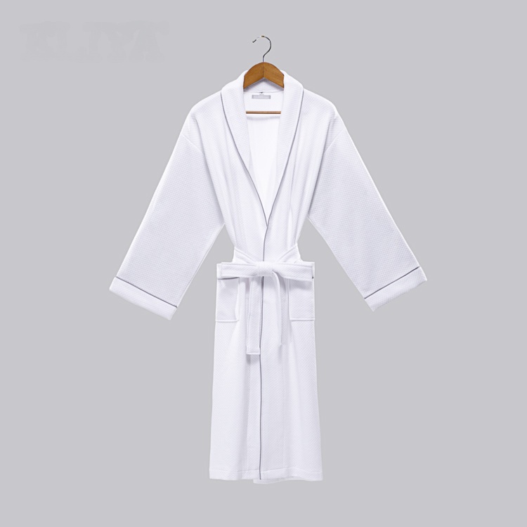 Polyester Cotton Bathrobe Soft And Lightweight White Knitted Pineapple Check Pajamas