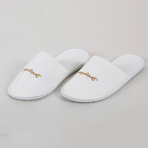 Pantuflas desechables económicas para baño o spa de hotel al mayoreo