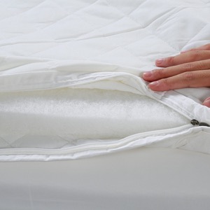 Cubierta de colchón impermeable acolchada tamaño Queen del protector de la cama para el hotel