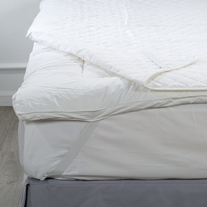 Cubierta de colchón impermeable acolchada tamaño Queen del protector de la cama para el hotel