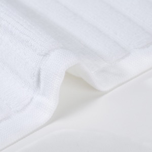 Estera de baño suave del piso del telar jacquar del resbalón del algodón blanco del cuarto de baño del hotel de la fuente