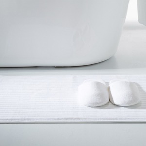 Estera de baño suave del piso del telar jacquar del resbalón del algodón blanco del cuarto de baño del hotel de la fuente