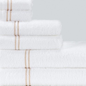 Toalla de baño de hotel de China Fabricantes blancos lisos
