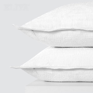 ¡Gran oferta! Cojines y caminos de cama de hotel de lujo.