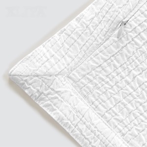 ¡Gran oferta! Cojines y caminos de cama de hotel de lujo.