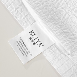 ¡Gran oferta! Cojines y caminos de cama de hotel de lujo.