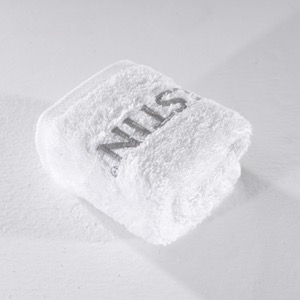 Blanco amistoso del algodón de la toalla de baño de Eco con el logotipo exquisito del bordado