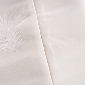 Premium Banquet Tablecloth With Exquisite Feather Embroidery