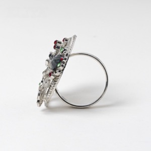 Anillo de servilleta de pavo real de cristal destrozado